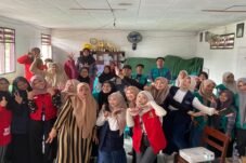 KKN 114 Desa Maddenra Gaungkan Digitalisasi Desa Lewat Seminar Program Kerja