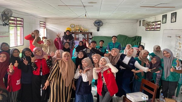 KKN 114 Desa Maddenra Gaungkan Digitalisasi Desa Lewat Seminar Program Kerja