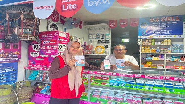 KKN Unhas 114 Dorong UMKM Desa Go Digital Lewat Sosialisasi dan Pendaftaran QRIS