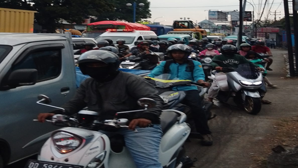 Poros Maros–Makassar Semrawut, Polisi Diminta Bertindak