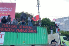 KERAMAT Ledek Pemerintah “DPR Joget di Atas Penderitaan Rakyat”