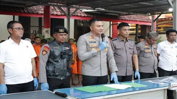 Excavator Kuning Jadi Barang Bukti, Polisi Ringkus Operator Tambang Liar di Bajeng