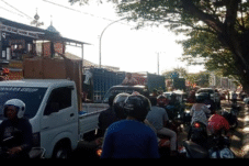 Blokade Jalan di Bantaeng Ricuh, Warga Siap Paksa Buka Jalur