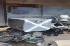 Dua Pemotor Tewas Seketika Digilas Dump Truk di Jalan Poros Maros