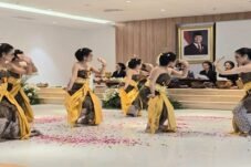 Naufal Anggito Yudhistira Hidupkan Tari Bedhaya Gandrungmanis di Perpustakaan Nasional