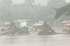 Dekat Markas Polres, Puluhan Rakit Tambang 'Ilegal' Beroperasi Tanpa Tersentuh Hukum