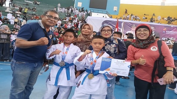 Karateka Cilik SDN Borong Makassar Raih Prestasi Gemilang di Piala Menpora 2025