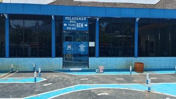 Warga Keluhkan Biaya SIM Mahal di Takalar, Dugaan Pungli Menguat