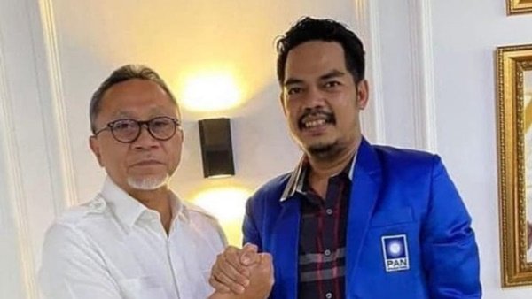 Wakil Sekretaris DPW Partai Amanat Nasional (PAN) Sulawesi Selatan, Jabal Nur bersama Ketua Umum PAN, Zulhas.