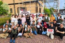 Relawan Okayama Connection bersama komunitas Indonesia di Jepang saat kegiatan Project SATUKan untuk menyalurkan bantuan kemanusiaan kepada warga terdampak gempa Kumamoto, Jepang.